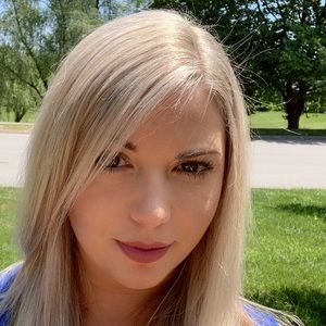 Meet your Posher, Virginia